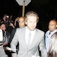 Gerard Butler signs autographs for fans at the 'Machine Gun Preacher' premiere | Picture 84218